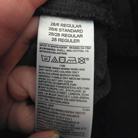 GAP Charcoal 9" Bermuda Denim Shorts Size '28/6 - Picture 5 of 5